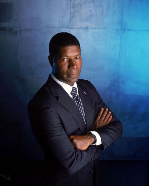 24:  Dennis Haysbert as President David Palmer on 24.
ª©2002 FOX BROADCASTING COMPANY.  CR:  Aaron Rapaport/FOX.