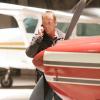 24:  Jack (Kiefer Sutherland) searches for a lead in the "Day 5: 8:00 PM - 9:00 PM" episode airing Monday, March 20 (9:00-10:00 PM ET/PT) on FOX.  ©2006 Fox Broadcasting Co.  Cr:  Kelsey McNeal/FOX