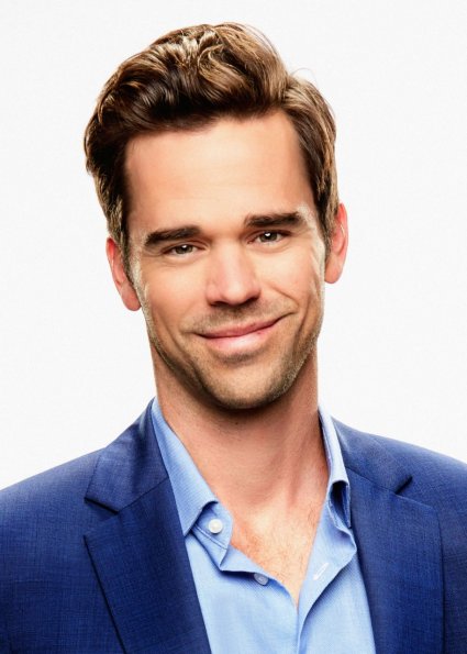 David Walton of the CBS series 9JKL.   Photo: Cliff Lipson/CBS ÃÂ©2017 CBS Broadcasting, Inc. All Rights Reserved