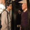 THE ASSASSINATION OF GIANNI VERSACE: AMERICAN CRIME STORY "A REandom Killing" Episode 3 (Airs Wednesday. January 31, 10:00 p.m. e/p) -- Pictured: (l-r) Darren Criss as Andrew Cunanan, Mike Farrell as Lee Miglin. CR: Matt Dinerstein/FX
