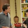 ANGER MANAGEMENT: Episode 2 : Charlie and the Slumpbuster (Airs June 28, 9:30 pm e/p) L-R: Charlie Sheen as Charlie Goodson and Selma Blair as Kate Wales. Photo: Prashant Gupta/FX Network