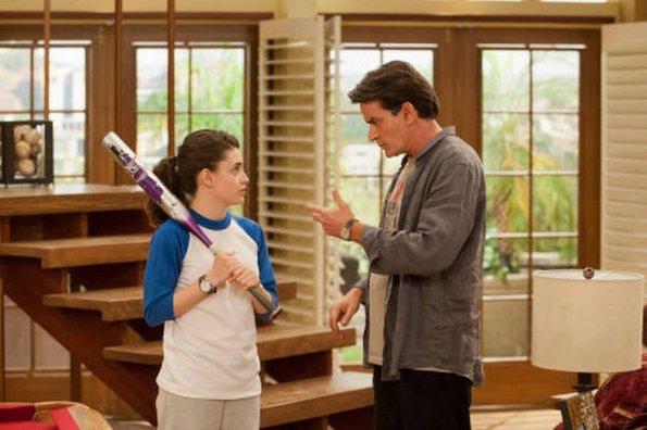 ANGER MANAGEMENT: Episode 7: Charlie's Patient Gets Out of Jail (Airs Thursday, August 2, 9:30 pm e/p) L-R: Daniela Bobadilla as Sam Goodson, Charlie Sheen as Charlie Goodson. Photo: Prashant Gupta/FX Network