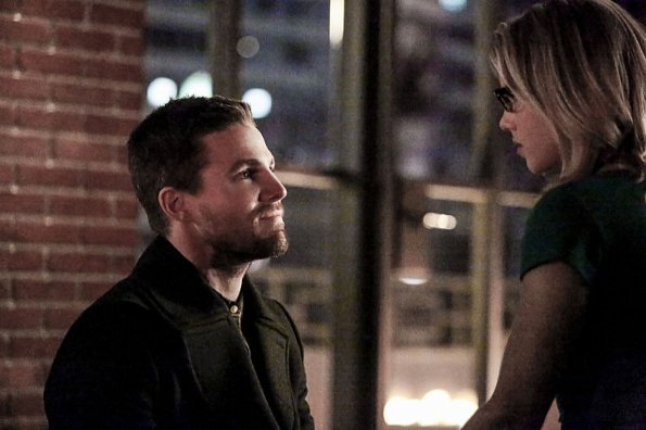 Arrow -- "Sins of the Father" -- Image ARR413a_0079b.jpg -- Pictured (L-R):  Stephen Amell as Oliver Queen and Emily Bett Rickards as Felicity Smoak -- Photo: Bettina Strauss/ The CW -- ÃÂ© 2016 The CW Network, LLC. All Rights Reserved.