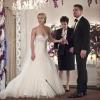 Arrow -- "Broken Hearts" -- Image AR416a_0086b.jpg -- Pictured (L-R): Emily Bett Rickards as Felicity Smoak and Stephen Amell as Oliver Queen -- Photo: Katie Yu/The CW -- ÃÂ© 2016 The CW Network, LLC. All Rights Reserved.