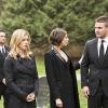 Arrow -- "Canary Cry" -- Image AR419b_0099b.jpg -- Pictured (L-R): Emily Bett Rickards as Felicity Smoak, Willa Holland as Thea Queen and Stephen Amell as Oliver Queen - Photo: Diyah Pera/The CW -- ÃÂ© 2016 The CW Network, LLC. All Rights Reserved.