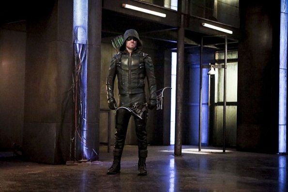 Arrow -- "The Recruits" -- Image AR502a_0072b.jpg -- Pictured: Stephen Amell as Green Arrow -- Photo: Bettina Strauss/The CW -- ÃÂ© 2016 The CW Network, LLC. All Rights Reserved.