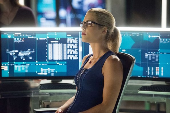 Arrow -- "Human Target" -- Image AR505a_0175.jpg -- Pictured: Emily Bett Rickards as Felicity Smoak -- Photo: Dean Buscher/The CW -- ÃÂ© 2016 The CW Network, LLC. All Rights Reserved.