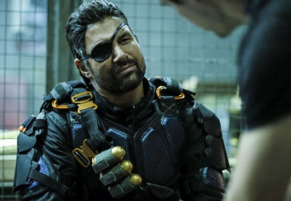 Arrow -- "Promises Kept" -- Image AR606b_0065b.jpg -- Pictured: Manu Bennett as Slade Wilson/Deathstroke -- Photo: Robert Falconer/The CW -- ÃÂ© 2017 The CW Network, LLC. All Rights Reserved.