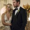 Arrow -- "Irreconcilable Differences" -- Image AR609a_0104 -- Pictured (L-R):, Emily Bett Rickards as Felicity Smoak and Stephen Amell as Oliver Queen -- Photo: Dan Power/The CW -- ÃÂ© 2017 The CW Network, LLC. All Rights Reserved.