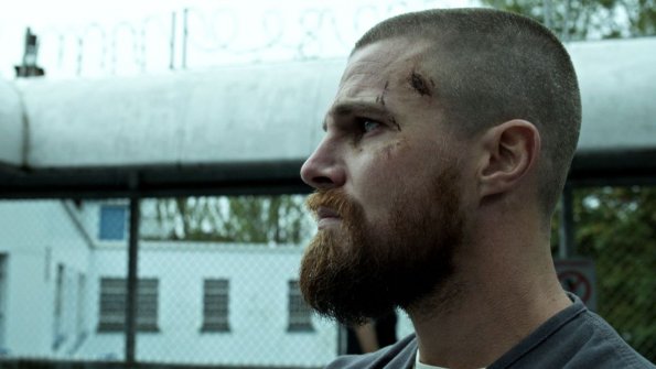 Arrow -- "The Slabside Redemption" -- Image Number: Arrow_707_Still_04_111918 -- Pictured: Stephen Amell as Oliver Queen/Green Arrow -- Photo: The CW -- ÃÂ© 2018 The CW Network, LLC. All Rights Reserved.