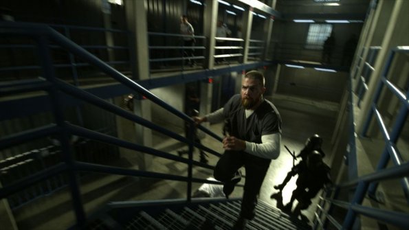 Arrow -- "The Slabside Redemption" -- Image Number: Arrow_707_Still_07_111918 -- Pictured: Stephen Amell as Oliver Queen/Green Arrow -- Photo: The CW -- ÃÂ© 2018 The CW Network, LLC. All Rights Reserved.