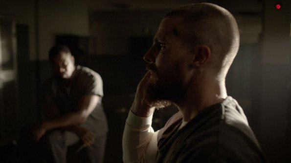 Arrow -- "The Slabside Redemption" -- Image Number: Arrow_707_Still_08_111918 -- Pictured (L-R): Michael Jai White as Ben Turner/Bronze Tiger and Stephen Amell as Oliver Queen/Green Arrow -- Photo: The CW -- ÃÂ© 2018 The CW Network, LLC. All Rights Reserved.