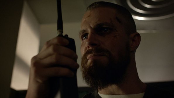 Arrow -- "The Slabside Redemption" -- Image Number: Arrow_707_Still_09_111918 -- Pictured: Stephen Amell as Oliver Queen/Green Arrow -- Photo: The CW -- ÃÂ© 2018 The CW Network, LLC. All Rights Reserved.