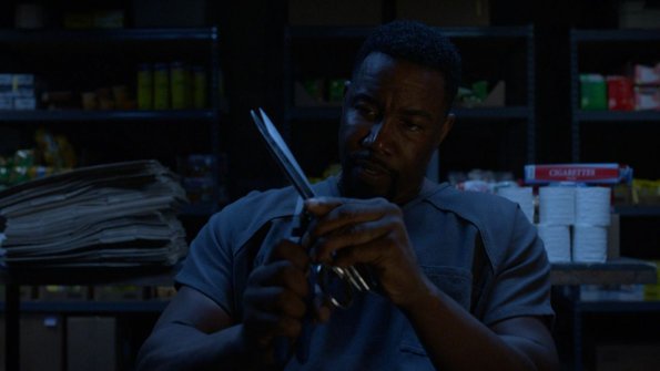 Arrow -- "The Slabside Redemption" -- Image Number: Arrow_707_Still_10_111918 -- Pictured: Michael Jai White as Ben Turner/Bronze Tiger -- Photo: The CW -- ÃÂ© 2018 The CW Network, LLC. All Rights Reserved.