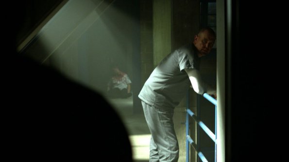 Arrow -- "The Slabside Redemption" -- Image Number: Arrow_707_Still_13_111918 -- Pictured: Vinnie Jones as Danny ÃÂBrickÃÂ Brickwell (far right) -- Photo: The CW -- ÃÂ© 2018 The CW Network, LLC. All Rights Reserved.