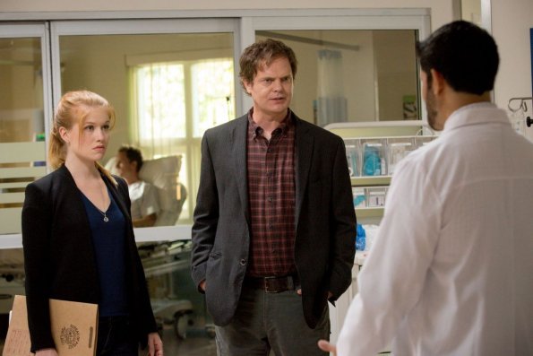 BACKSTROM:  Backstrom (Rainn Wilson, C), and Gravely (Genevieve Angelson, L), question Dr. Bai (guest star Assaf Cohen, R) in the “Give 'Til It Hurts" episode of BACKSTROM airing Thursday, March 26 (9:00-10:00 PM ET/PT) on FOX. ©2015 Fox Broadcasting Co. Cr: Liane Hentscher/FOX