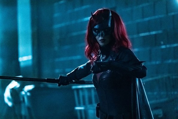 batwoman-episode-108-a-mad-teaparty-promotional-photo-07
