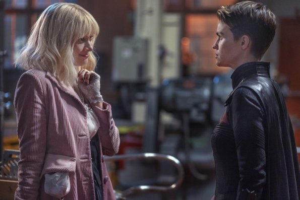 batwoman-episode-110-how-queer-everything-is-today-promotional-photo-06.jpg