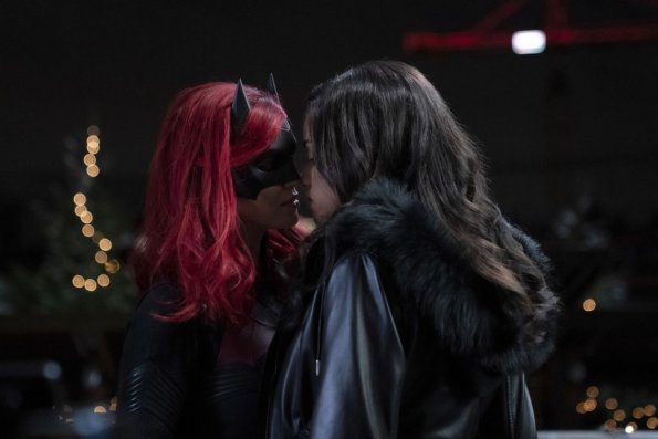 114_batwoman_photo08