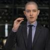 Asia Kate Dillon as Taylor in BILLIONS (Season 3, Episode 01, "Tie Goes to the Runner"). - Photo: Jeff Neumann/SHOWTIME - Photo ID: BILLIONS_301_2313.R.jpg