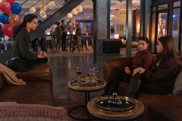 210_charmed_photo02