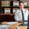 CHICAGO P.D. -- "Assets" Episode 702 -- Pictured: Paul Adelstein as Superintendent Crawford -- (Photo by: Matt Dinerstein/NBC)