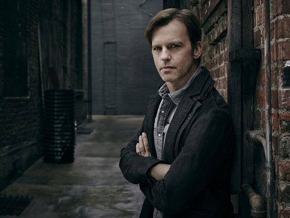 Containment -- Image Number: CON1_Leo_1148.jpg -- Pictured: Trevor St. John as Leo -- Photo: Justin Stephens/The CW -- é 2016 The CW Network, LLC. All rights reserved. Containment -- Image Number: CON1_Leo_1148.jpg -- Pictured: Trevor St. John as Leo -- Photo: Justin Stephens/The CW -- é 2016 The CW Network, LLC. All rights reserved.