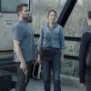 Garret Dillahunt as John Dorie, Jenna Elfman as Naomi, Maggie Grace as Althea - Fear the Walking Dead _ Season 4, Episode 9 - Photo Credit: Ryan Green/AMC