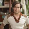 Michael Angarano as Eddie in I\'M DYING UP HERE (Season 1, Episode 01). - Photo:  Lacey Terrell/SHOWTIME - Photo ID:  IDUH_105_1337.R
