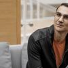  Henry Lloyd-Hughes as Aaron Peel- Killing Eve _ Season 2, Episode 4 - Photo Credit: Nick Wall/BBCAmerica