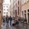 killing-eve-episode-207-wide-awake-photo-08