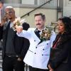 LETHAL WEAPON: L-R: Damon Wayans, guest star Thomas Lennon and Keesha Sharp in the "Leo Getz Hitched" episode of LETHAL WEAPON airing Tuesday, April 17 (8:00-9:00 PM ET/PT) on FOX. ©2018 Fox Broadcasting Co. CR: Ray Mickshaw/FOX