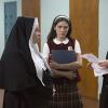 Isabelle Fuhrman as Tessa and Lizzy Caplan as Virginia Johnson in Masters of Sex (season 3, episode 3) - Photo: Michael Desmond/SHOWTIME Photo ID: MastersofSex_303_0720