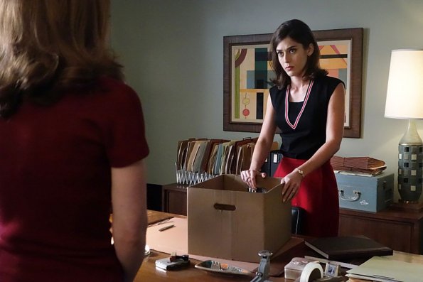 Lizzy Caplan as Virginia Johnson in Masters of Sex (season 3, episode 12) - Photo: Michael Desmond/SHOWTIME Photo ID: MastersofSex_312_0279