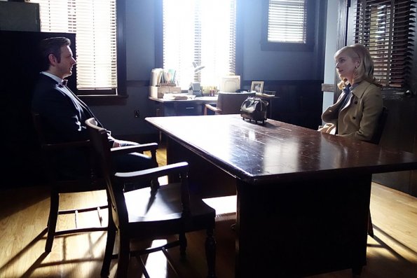 Michael Sheen as Dr. William Masters and Caitlin Fitzgerald as Libby Masters in Masters of Sex (season 3, episode 12) - Photo: Michael Desmond/SHOWTIME Photo ID: MastersofSex_312_0596