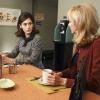 Lizzy Caplan as Virginia Johnson and Caitlin Fitzgerald as Libby Masters in Masters of Sex (season 4, episode 2) - Photo: Warren Feldman/SHOWTIME - Photo ID: MastersofSex_402_0104