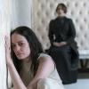 Eva Green as Vanessa Ives and Patti LuPone as Dr. Seward in Penny Dreadful (season 3, episode 4). - Photo: Jonathan Hession/SHOWTIME - Photo ID: PennyDreadful_304_0955