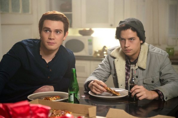Riverdale -- "Chapter Nine: La Grande Illusion" -- Image Number: RVD109b_0387.jpg -- Pictured (L-R): KJ Apa as Archie Andrews and Cole Sprouse as Jughead Jones -- Photo: Diyah Pera/The CW -- ÃÂ© 2017 The CW Network. All Rights Reserved
