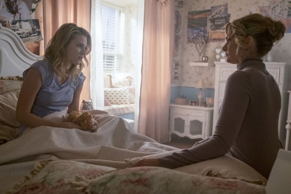 Riverdale -- "Chapter Ten: The Lost Weekend" -- Image Number: RVD110a_0264.jpg -- Pictured: Lili Reinhart as Betty Cooper and Madchen Amick as Alice Cooper -- Photo: Cate Cameron/The CW -- ÃÂ© 2017 The CW Network. All Rights Reserved