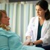 Julia-Taylor-Ross-as-Dr-Maggie-Lin-SAVING-HOPE-Episode-401