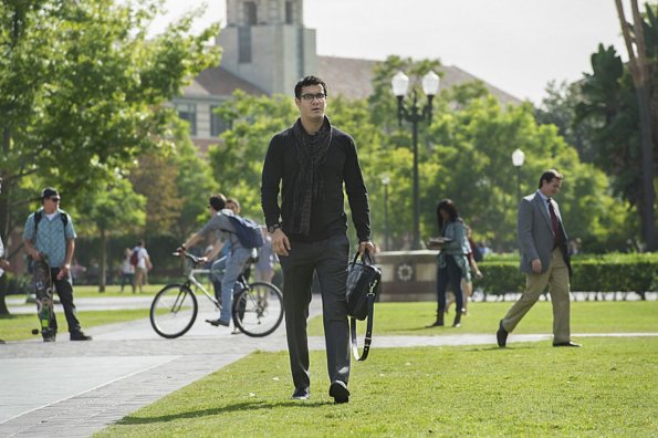 "The Old College Try" -- Team Scorpion goes undercover at a university to find a hacker who infiltrates the Federal Reserve and threatens to collapse the world economy, on SCORPION, Monday, Dec. 7 (9:00-9:59 PM, ET/PT) on the CBS Television Network.  Pictured: Elyes Gabel as Walter O\'Brien.  Photo: Neil Jacobs/CBS ÃÂ©2015 CBS Broadcasting, Inc. All Rights Reserved