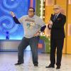 "The Fast and the Nerdiest" -- After Sylvester scores big on THE PRICE IS RIGHT, Team Scorpion must infiltrate a high-end car smuggling operation about to ship bioweapons to South America, on SCORPION, Monday, Feb. 29 (9:00-9:59 PM, ET/PT) on the CBS Television Network.   Host Drew Carey and Announcer George Gray from THE PRICE IS RIGHT guest star as themselves. Pictured: Ari Stidham as Sylvester Dodd, Drew Carey.   Photo: Monty Brinton/CBS ÃÂ©2016 CBS Broadcasting, Inc. All Rights Reserved