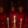 SCREAM QUEENS: Chanels on SCREAM QUEENS premiering September 2015 on FOX. ©2015 Fox Broadcasting Co. Pictured L-R: Abigail Breslin, Emma Roberts, Billie Lourd and guest-star Ariana Grande. CR: Steve Dietl/FOX