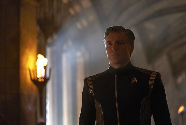 212_startrekdiscovery_photo01