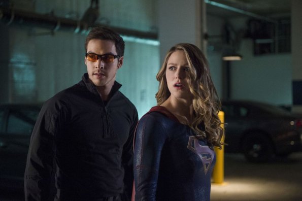 Supergirl -- "Supergirl Lives" -- SPG210a_0138.jpg -- Pictured (L-R): Chris Wood as Mike/Mon-El and Melissa Benoist as Kara/Supergirl -- Photo: Diyah Pera/The CW -- ÃÂ© 2017 The CW Network, LLC. All Rights Reserved