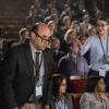 Supergirl -- "Ace Reporter" -- SPG218b_0204.jpg -- Pictured (L-R): Ian Gomez as Snapper and Melissa Benoist as Kara/Supergirl -- Photo: Diyah Pera/The CW -- ÃÂ© 2017 The CW Network, LLC. All Rights Reserved