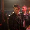 Supergirl -- "Elseworlds, Part 3" -- Image Number: SPG409a_0023b.jpg -- Pictured (L-R): Grant Gustin as Barry Allen/The Flash and Stephen Amell as Oliver Queen/Green Arrow -- Photo: Sergei Bachlakov/The CW -- ÃÂ© 2018 The CW Network, LLC. All Rights Reserved.