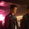 Supergirl -- "Elseworlds, Part 3" -- Image Number: SPG409a_0293b.jpg -- Pictured (L-R): Grant Gustin as Barry Allen/The Flash and Stephen Amell as Oliver Queen/Green Arrow -- Photo: Sergei Bachlakov/The CW -- ÃÂ© 2018 The CW Network, LLC. All Rights Reserved.