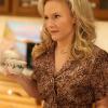 SURVIVING JACK: Rachael Harris as Joanne in the &quot;How Do You Talk To An Angel&quot; episode of SURVIVING JACK airing Thursday, April 10 (9:30 -10:00 PM ET/PT) on FOX. &#xa9;2014 Fox Broadcasting Co. Cr: Mike Yarish/FOX
