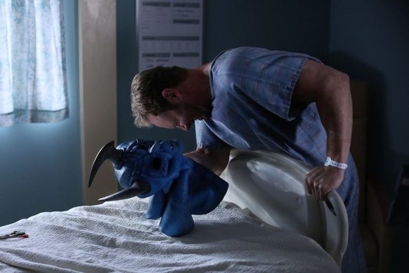 swamp-thing-episode-109-the-anatomy-lesson-promotional-photo-01